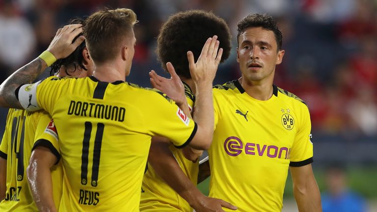 Thomas Delaney celebrates scoring with his Borussia Dortmund team-mates