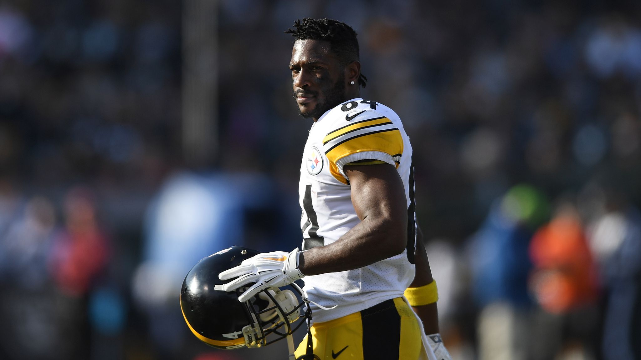 Steelers WR Antonio Brown apologizes for livestreaming video