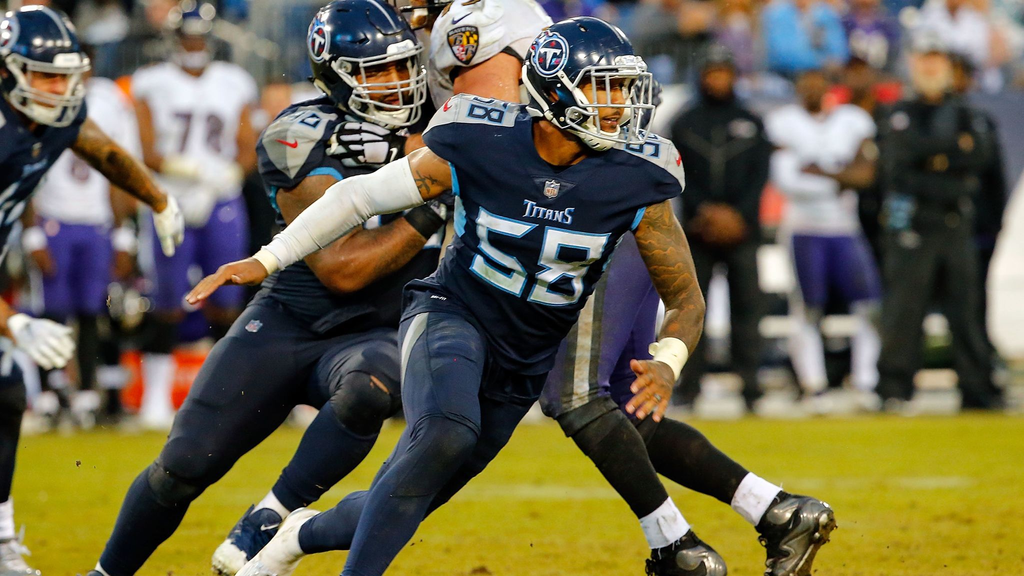 Download Harold Landry Tennessee Titans Player Wallpaper