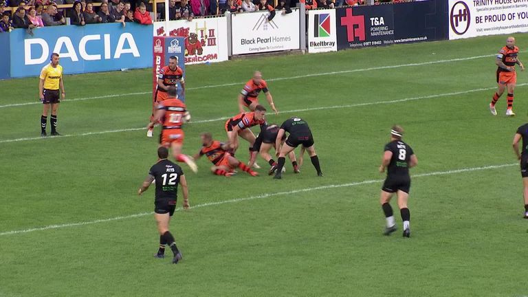 Watch highlights as Castleford Tigers boosted their Super League play-off hopes with a scrappy win over London Broncos.