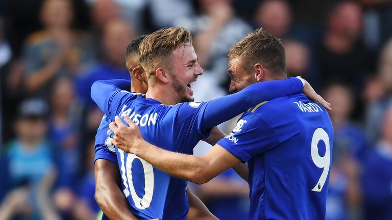 Leicester sufrió su primera derrota de la temporada de la Premier League contra el Manchester United el sábado