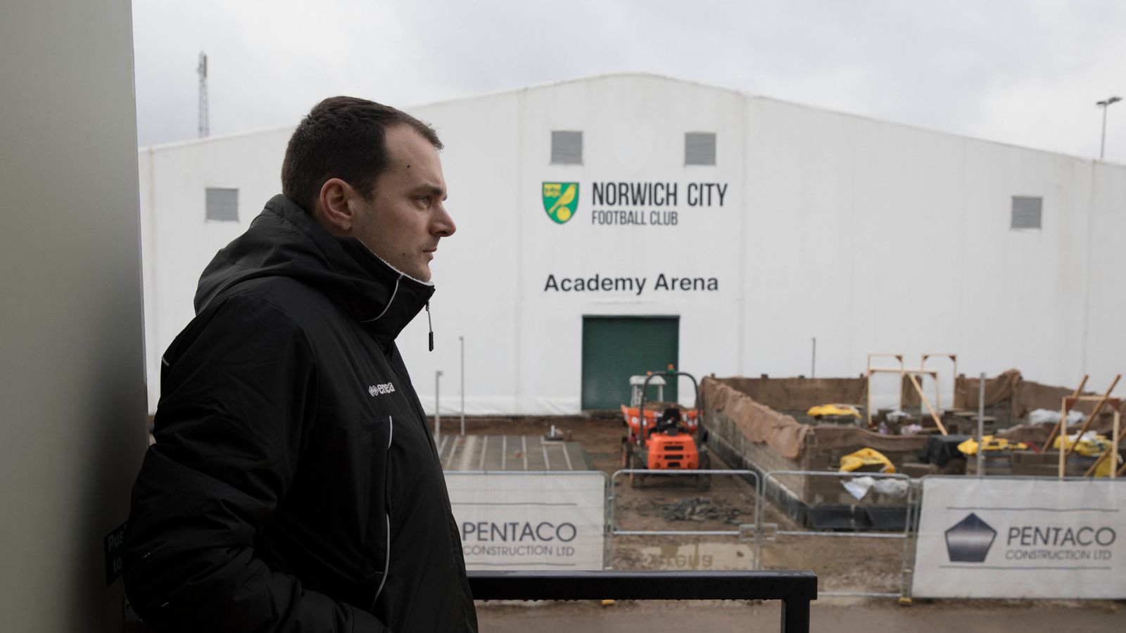 Webber signs new Norwich deal