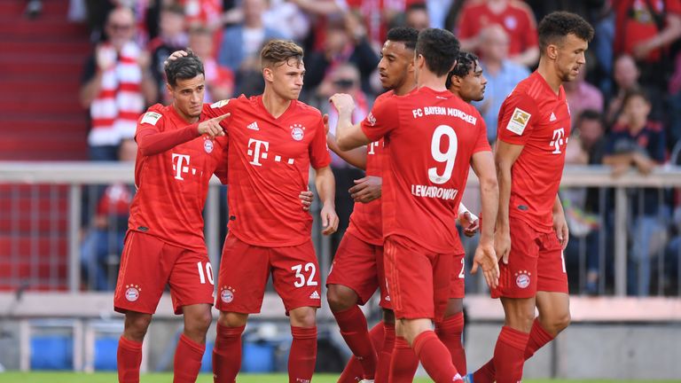 El Bayern de Múnich goleó a Colonia con 10 hombres 4-0