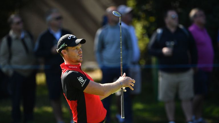 Willett made a mistake at 14 and settled for a 65