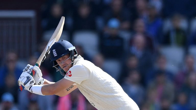 Joe Denly estuvo invicto el 48 en el almuerzo