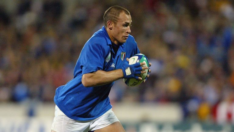 Parisse taking part in his first World Cup in 2003