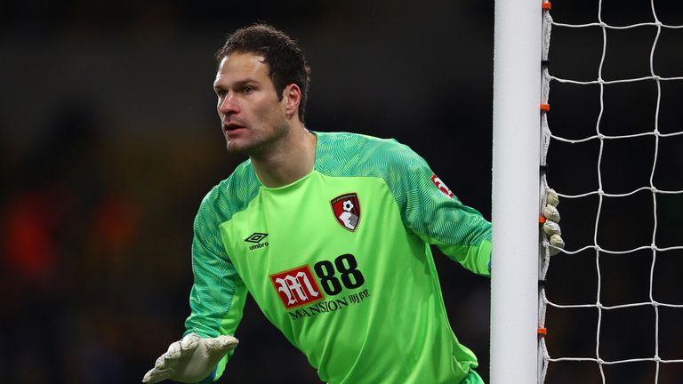 Asmir Begovic de Bournemouth ha sido prestado en Qarabag