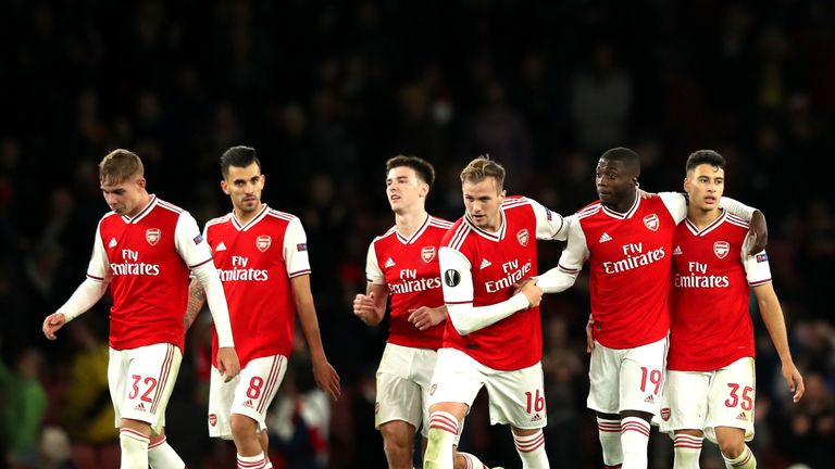 El Arsenal llegó por detrás de 2-1 para ganar 3-2 en los Emiratos