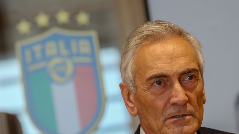 El presidente de la FA italiana, Gabriele Gravina, espera que la Serie A termine a fines de junio