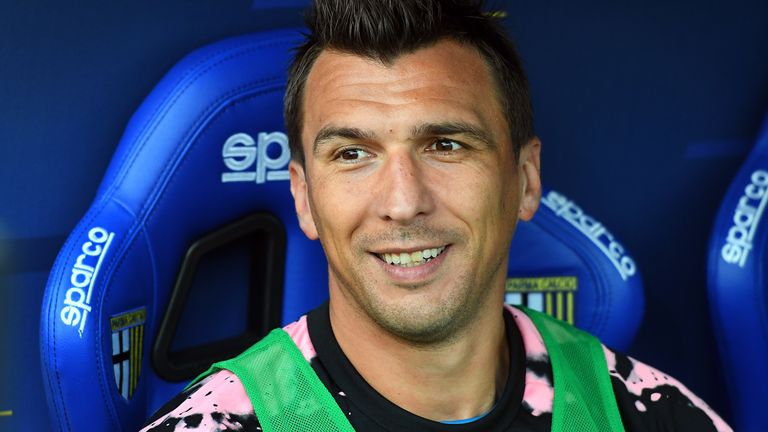 Manchester United are interested in 33-year-old Mario Mandzukic
