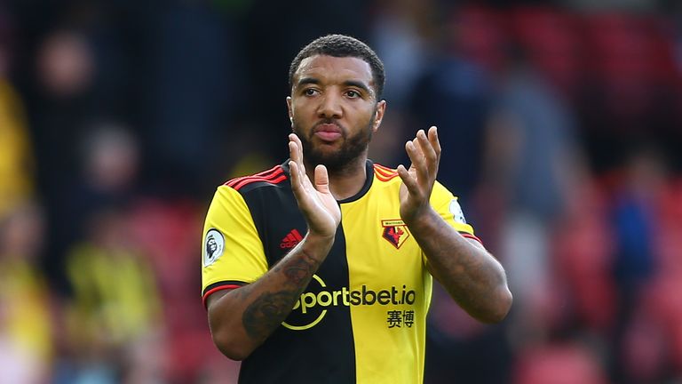 Troy Deeney está entrenando solo mientras se recupera de una cirugía de rodilla