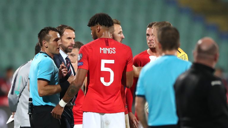 El defensa inglés Tyrone Mings enfrentó el racismo de los fanáticos de Bulgaria en Sofía a principios de este mes