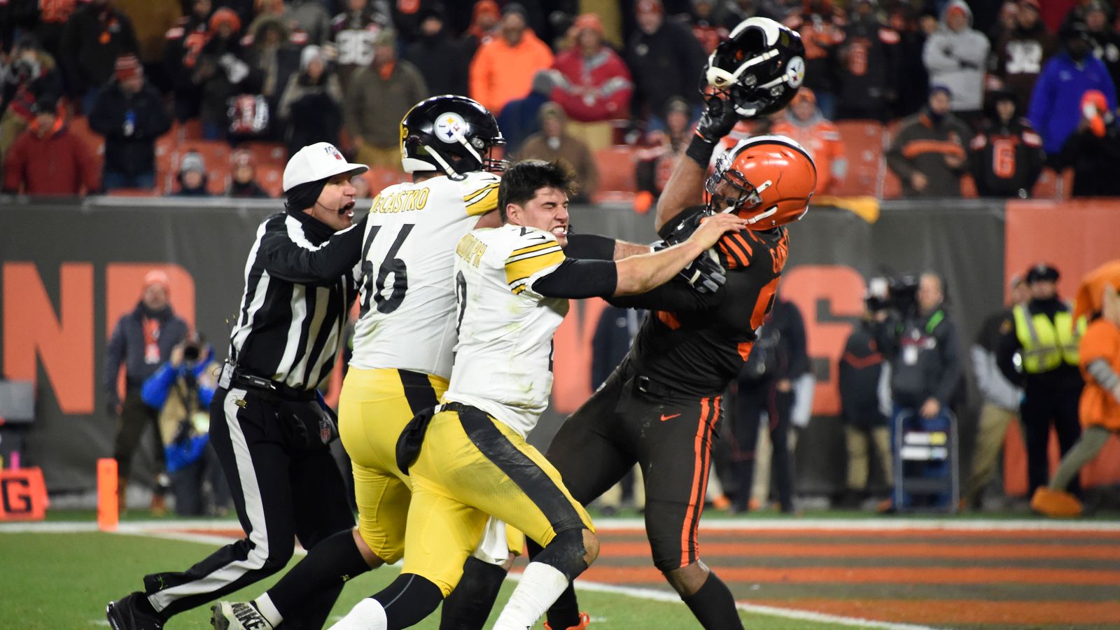 Current and former Buffalo Bills react to Myles Garrett helmet