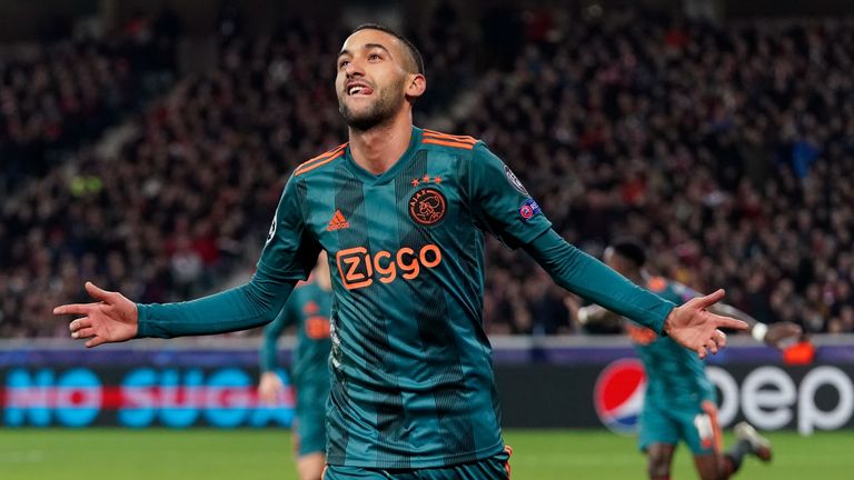 Hakim Ziyech envió a Ajax en su camino hacia la victoria sobre Lille