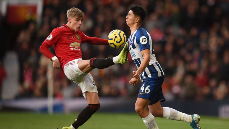 El joven se ha establecido en el equipo del primer equipo del United esta temporada.