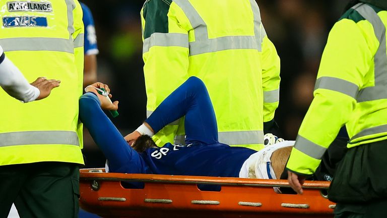 Andre Gomes fue derribado en la segunda mitad del sorteo del Everton con el Tottenham