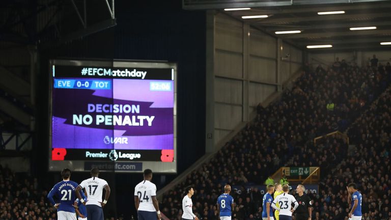 VAR consideró que Dele Alli no había manejado el balón en el sorteo del Everton con Tottenham en Goodison Park