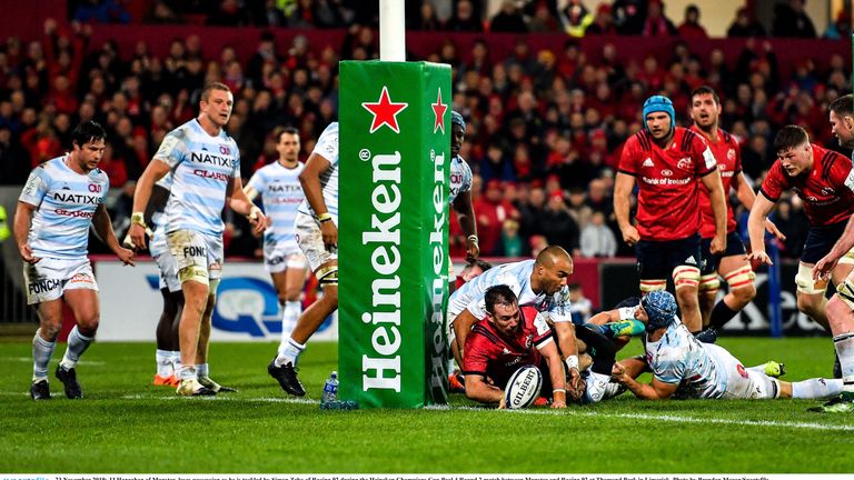 JJ Hanrahan came so close to a Munster try in response, but dropped the ball short 