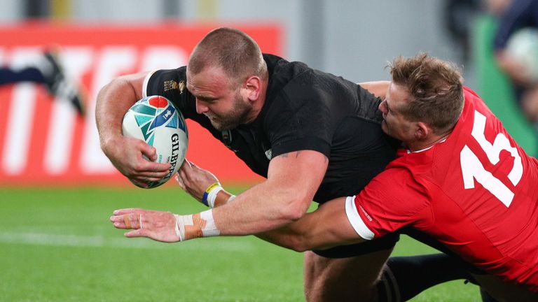 Loosehead Joe Moody scored the first try of the day on five minutes 