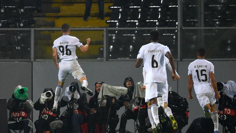 Bruno Duarte celebrates after scoring his late equaliser against Arsenal