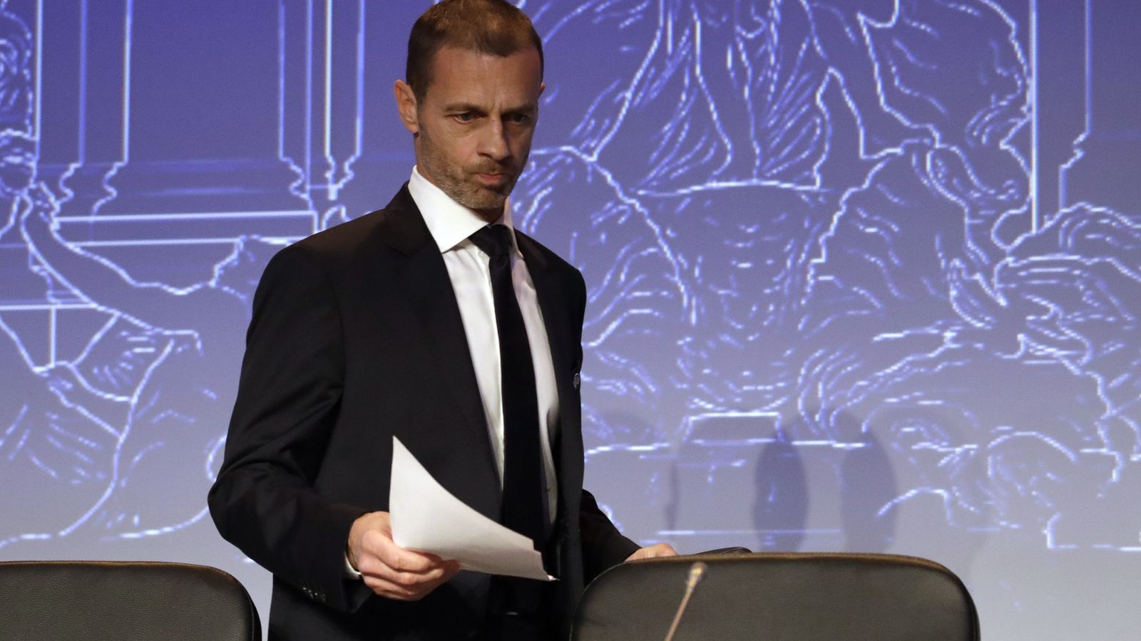 UEFAPräsident Ceferin kritisiert die Interventionen des VAR Fußball