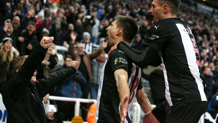Los fanáticos de Newcastle disfrutaron de la victoria del domingo, pero fue la asistencia a casa más baja en nueve años.