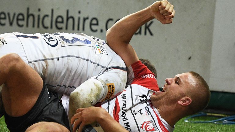 Chris Harris scored one of five tries as Gloucester comfortably dispatched of Worcester in Friday's Premiership clash
