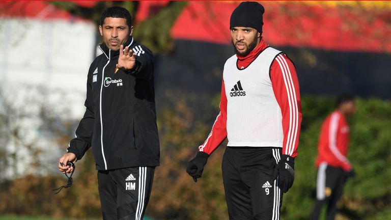 Hayden Mullins supervisó una sesión de entrenamiento positiva e intensa el lunes por la mañana.