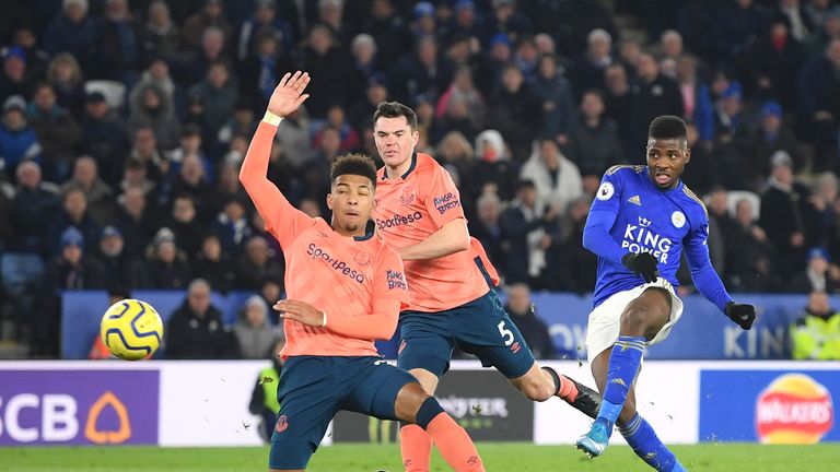 Kelechi Iheanacho anota el último ganador de Leicester