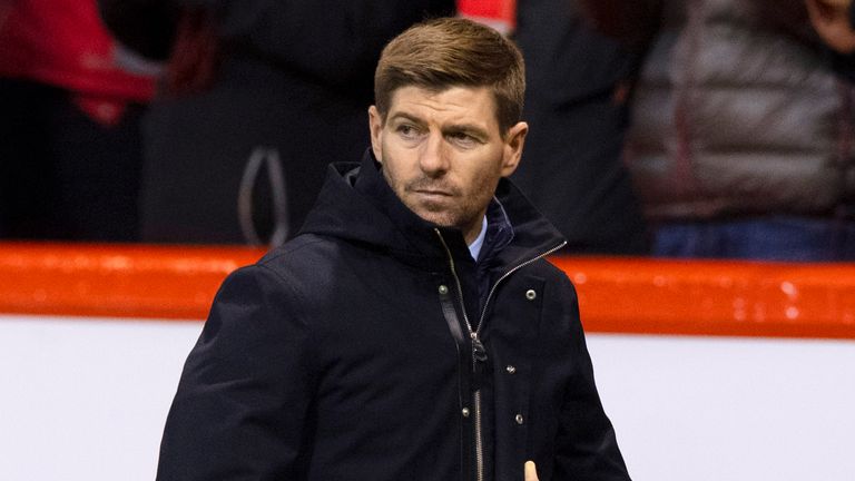 El equipo de Steven Gerrard Rangers empató 2-2 en Aberdeen 