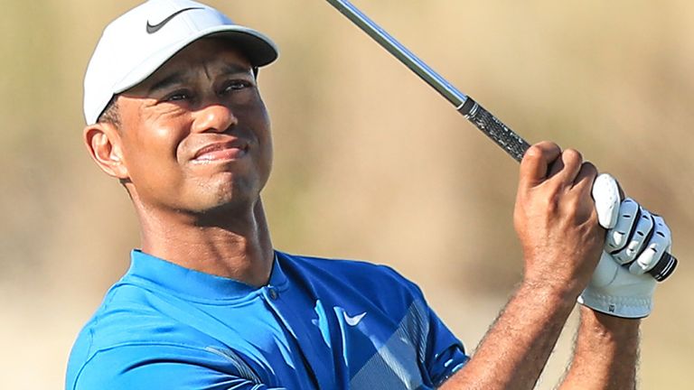 Tiger Woods disparó un par 67 bajo cinco en la tercera ronda