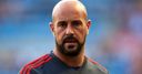 Reina completes Villa loan move