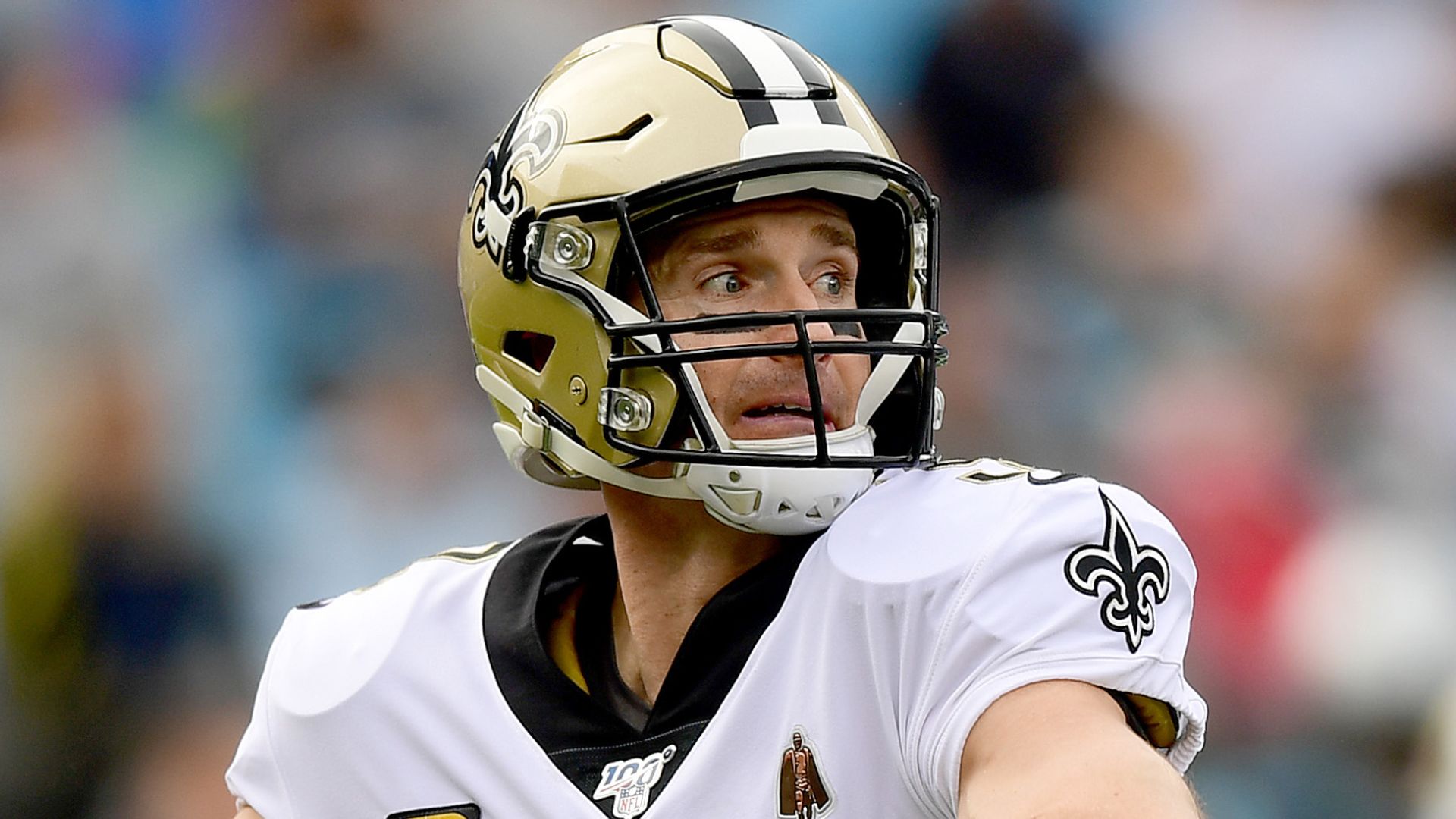Brees sorry for 'insensitive' flag comments