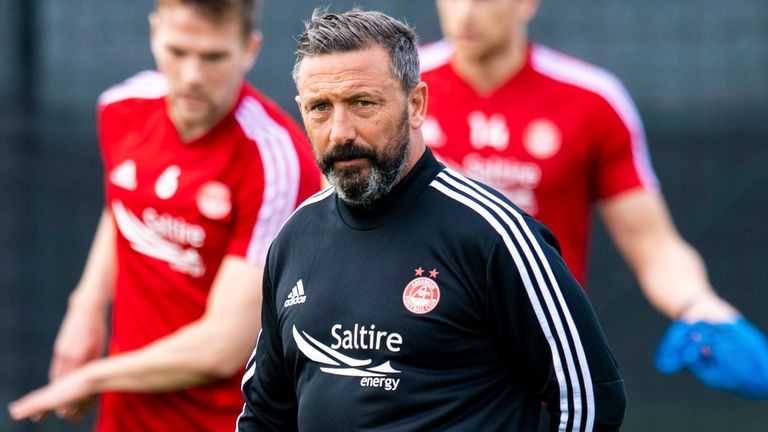 El jefe de Aberdeen, Derek McInnes, lidera la capacitación en Dubai