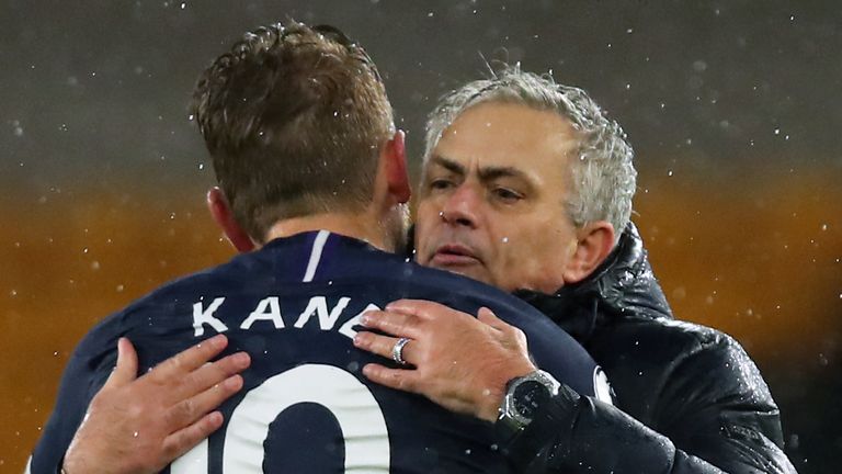 Mourinho no sabe cuánto tiempo estará sin Harry Kane