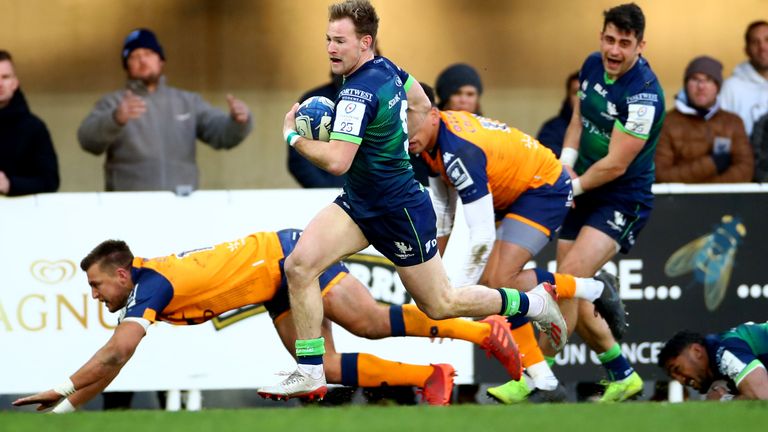  Kieran Marmion scores Connacht's third try