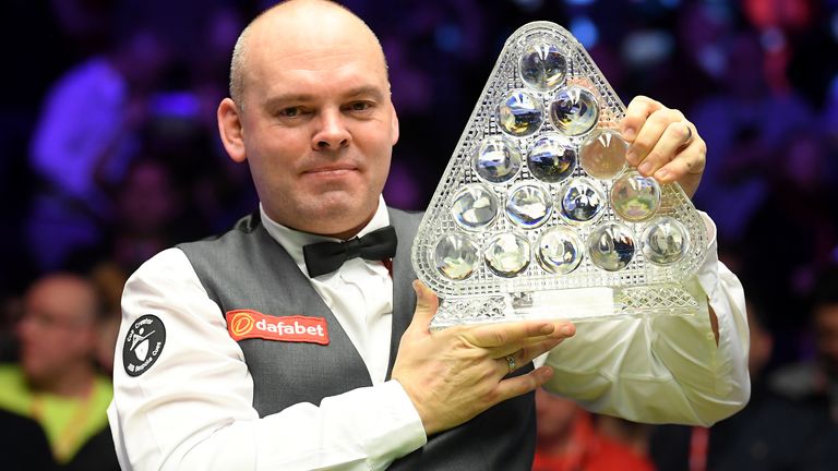 Stuart Bingham with the Paul Hunter Trophy after victory in the final of the Masters
