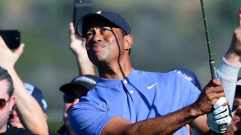 Woods admitió que estaba lleno de adrenalina en el primer tee