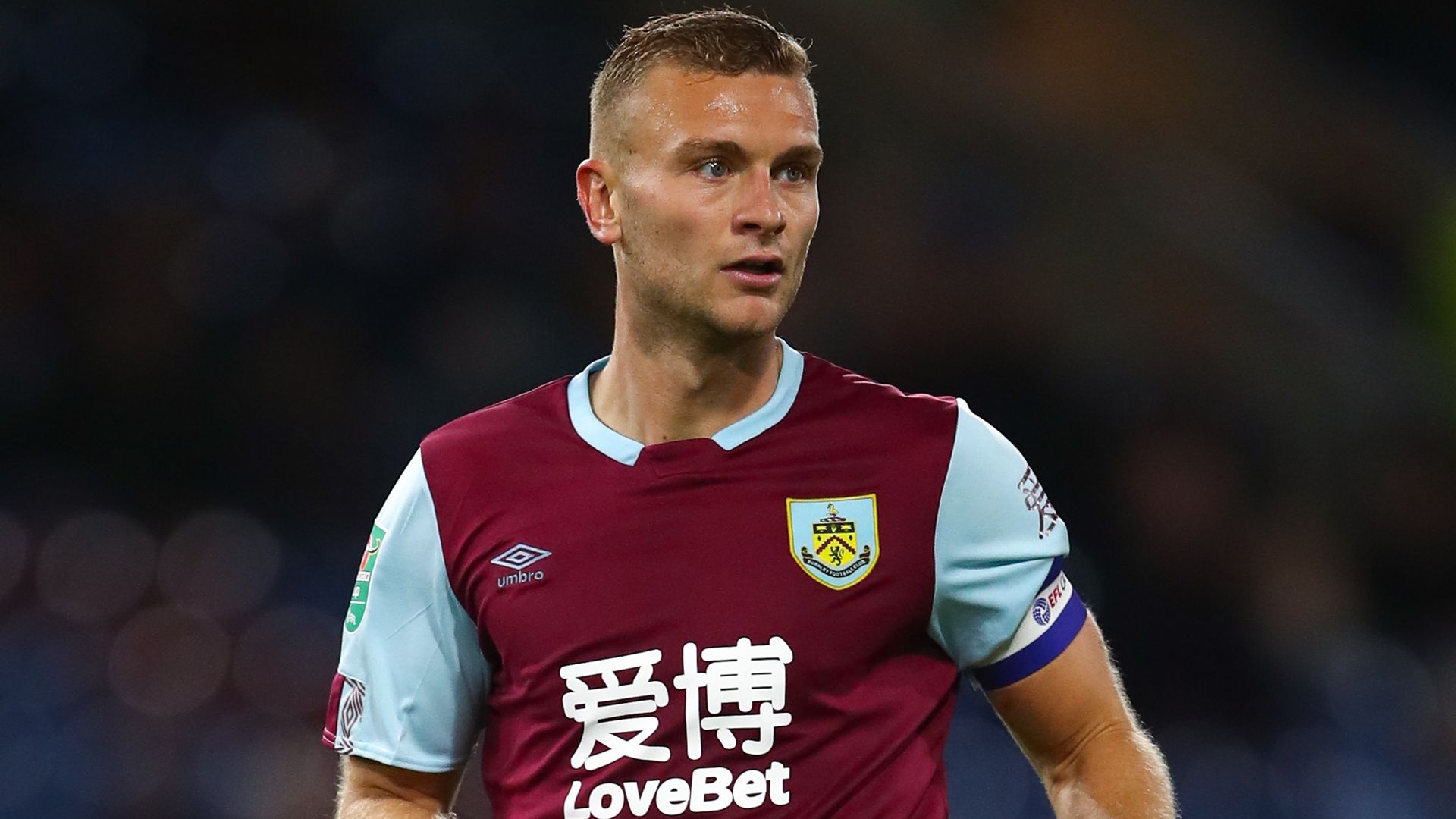 Burnley's Gibson set to complete Norwich move
