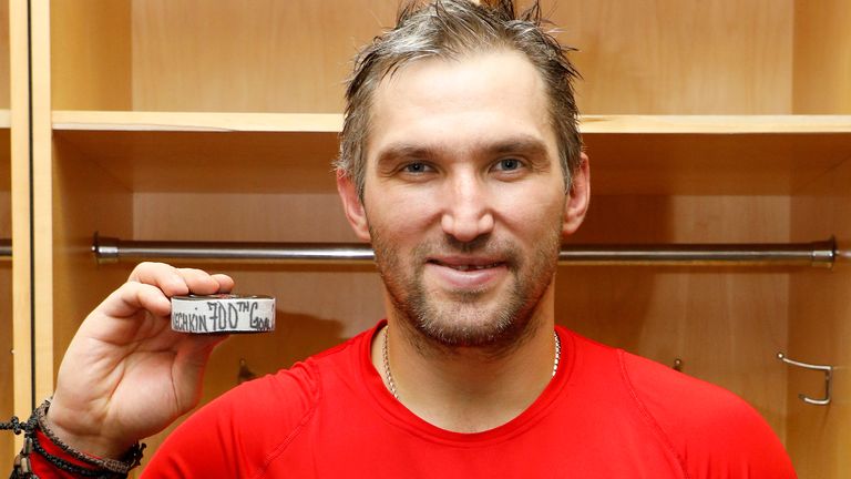 Ovechkin with the 700th goal puck after 3-2 defeat in New Jersey