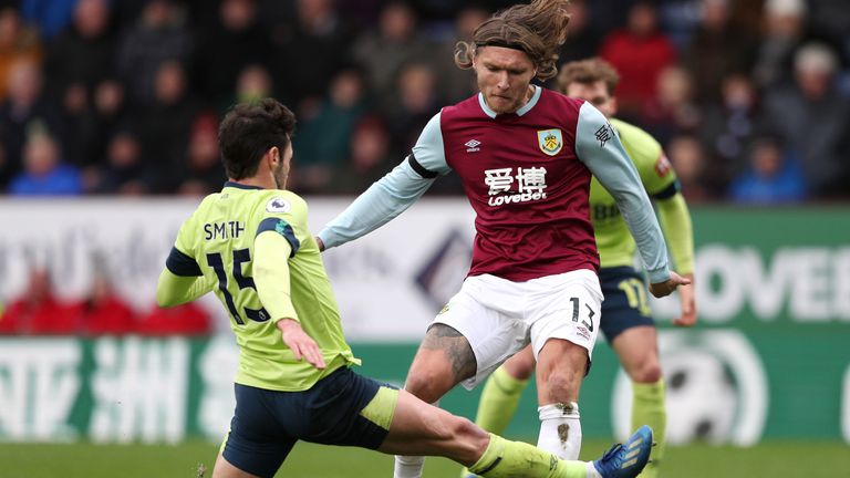 https://e1.365dm.com/20/02/768x432/skysports-jeff-hendrick-burnley_4932531.jpg?20200227141425