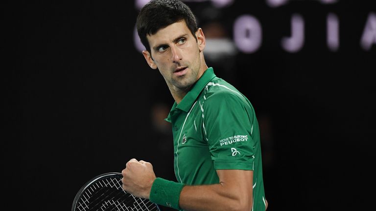Djokovic se recuperó de un déficit de dos sets a uno para vencer a Thiem en cinco