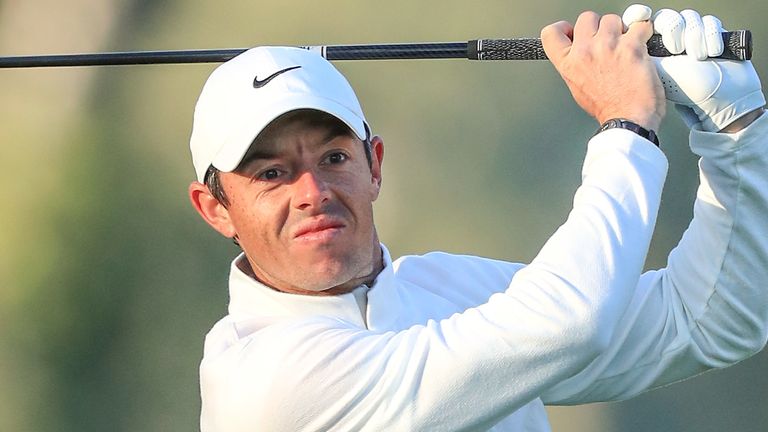 Rory McIlroy se defendió bien desde un comienzo 'lento'