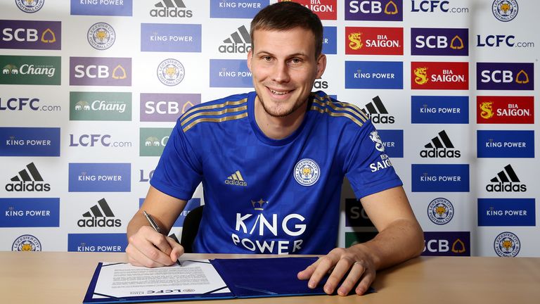 Ryan Bennett completed his loan move to Leicester an hour before the transfer deadline