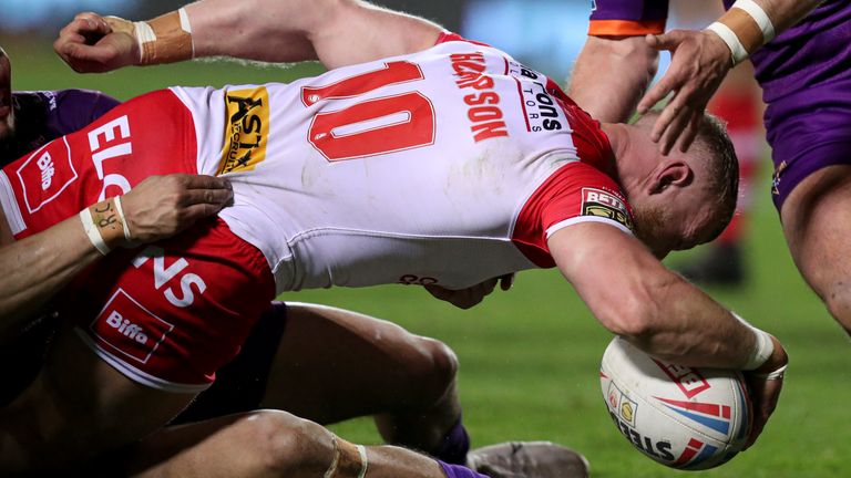 Luke Thompson goes over for St Helens' first try