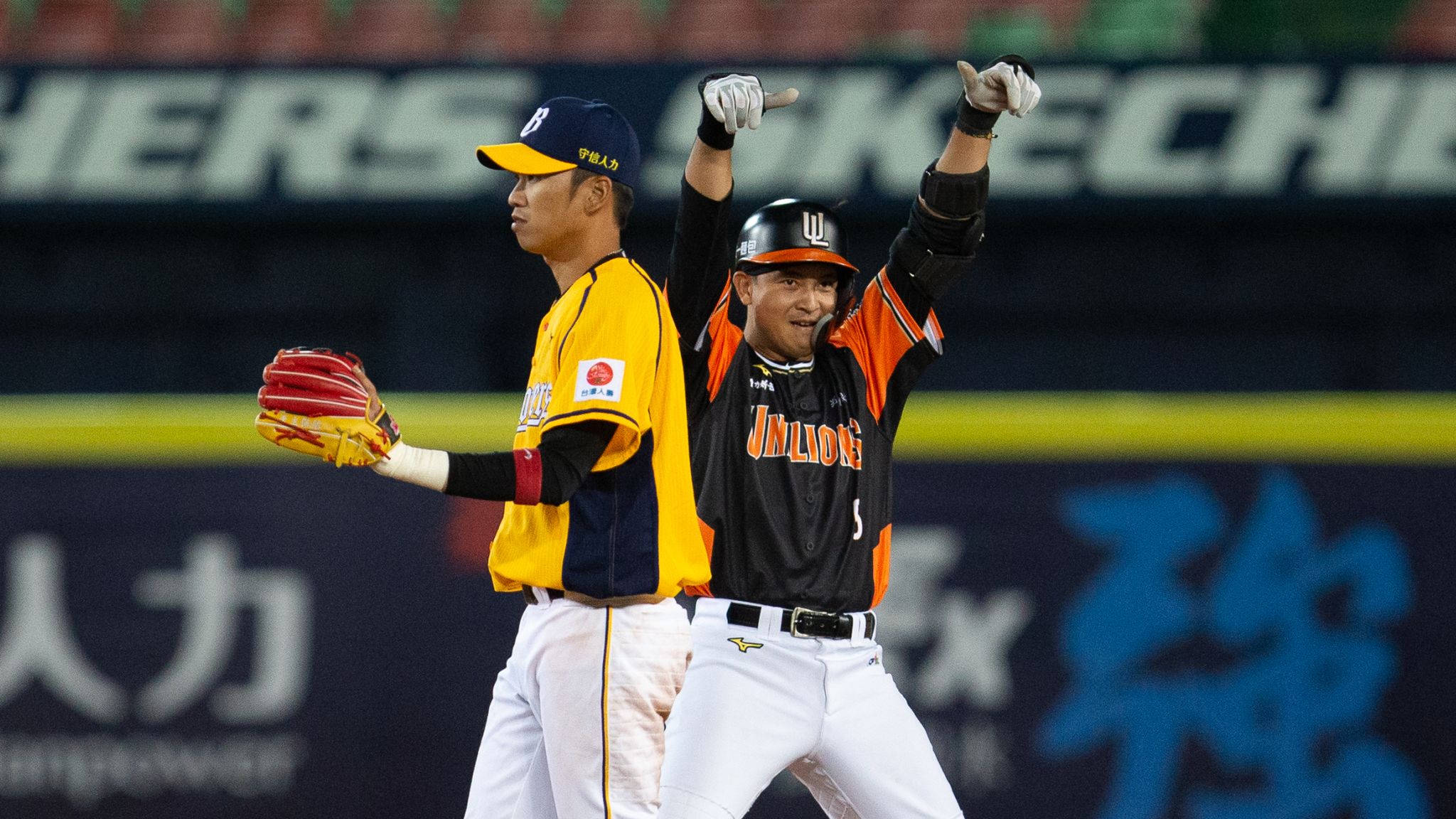 Taiwan baseball returns with robots and mannequins replacing fans Baseball News Sky Sports