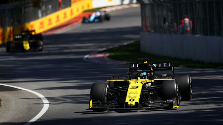 El piloto de Renault Daniel Ricciardo compitiendo en el Gran Premio de Canadá en 2019