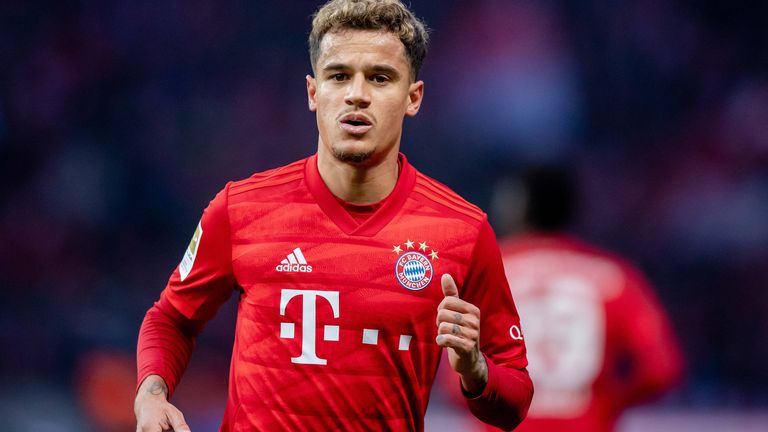 Der Offensivkünstler scheint daher beim FC Bayern keine Zukunft mehr zu haben. Immerhin wurde durch ein attraktives Leihgeschäft mit dem FC Barcelona keine Mega-Ablöse, sondern lediglich 8,5 Millionen Euro plus ein üppiges Gehalt fällig.