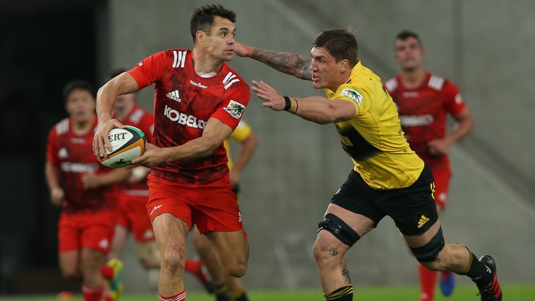 Carter in action for the Kobelco Steelers 