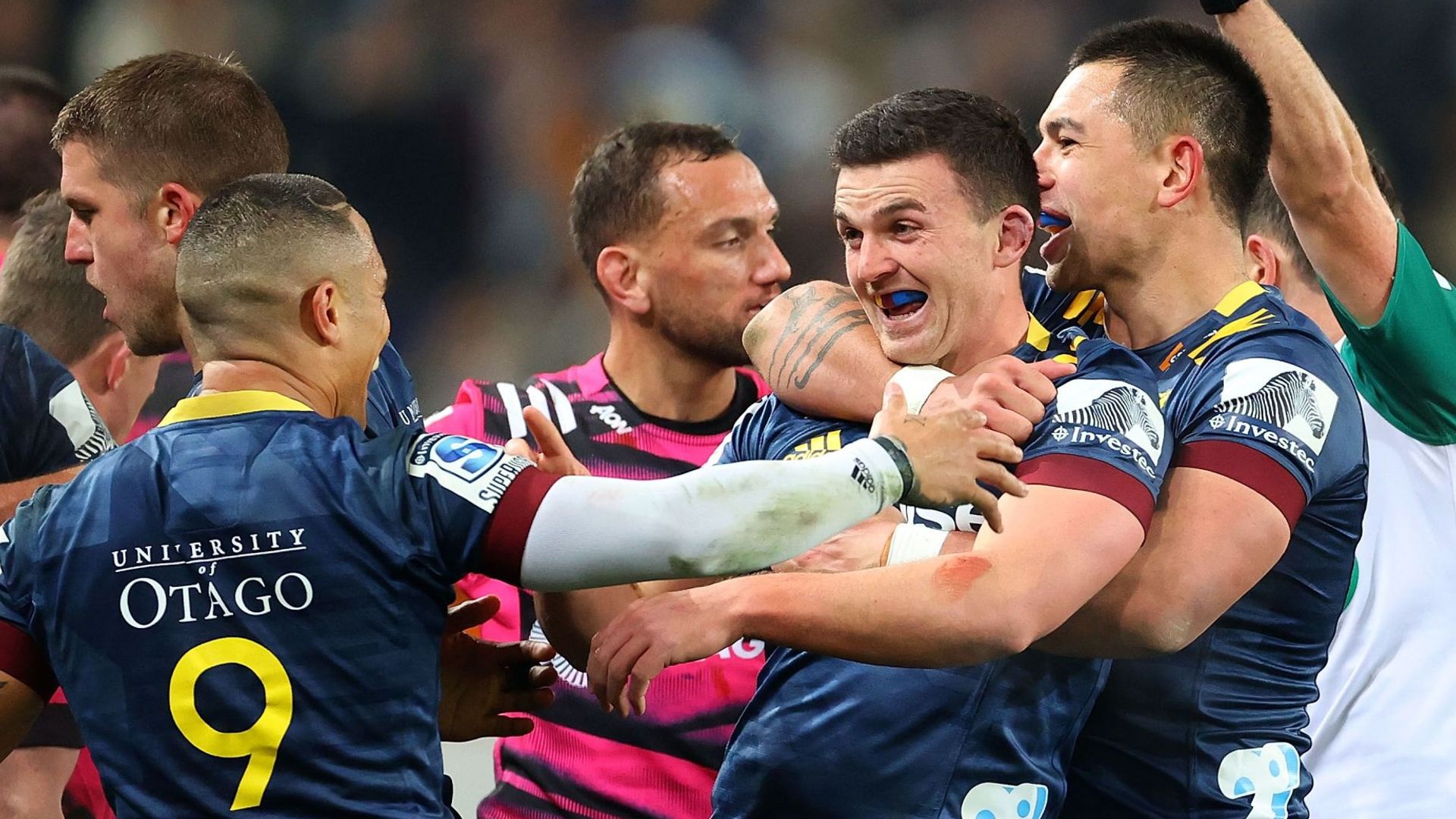 Gatland drop goal seals win in front of fans